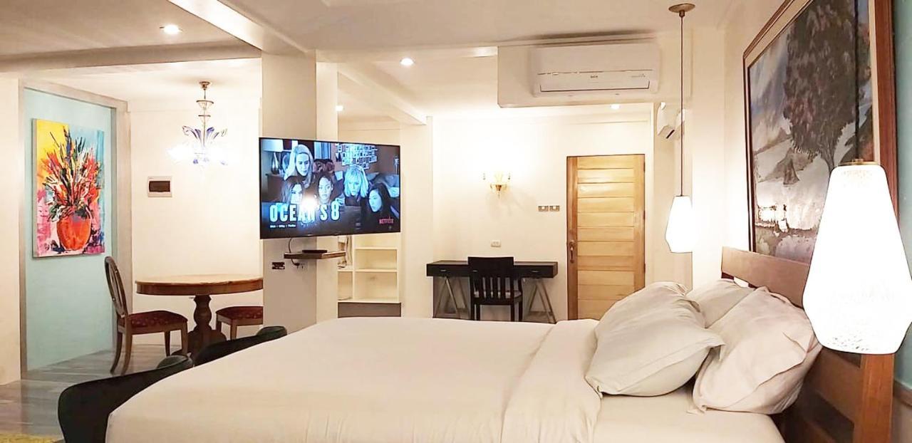 The Carmelence View Bed and Breakfast Tagaytay City Exteriör bild