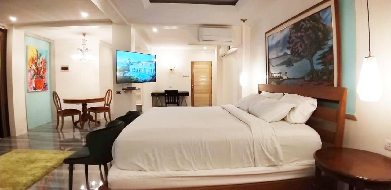 The Carmelence View Bed and Breakfast Tagaytay City Exteriör bild