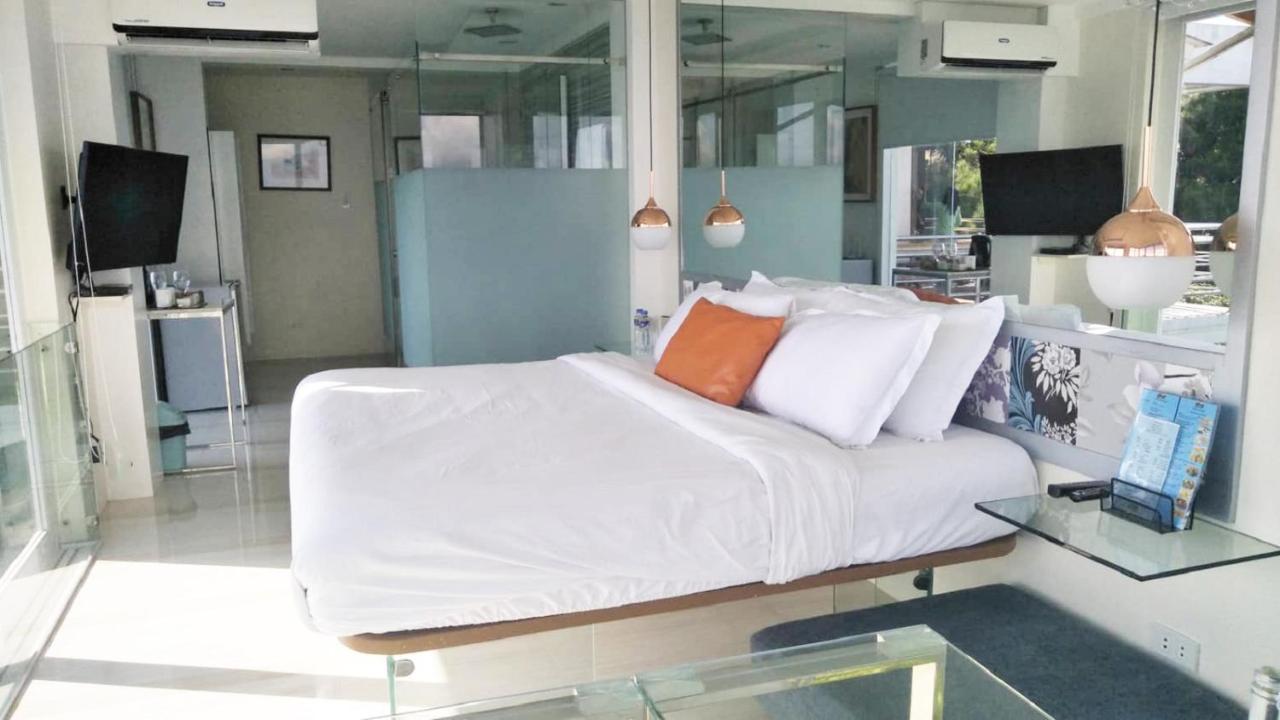 The Carmelence View Bed and Breakfast Tagaytay City Exteriör bild