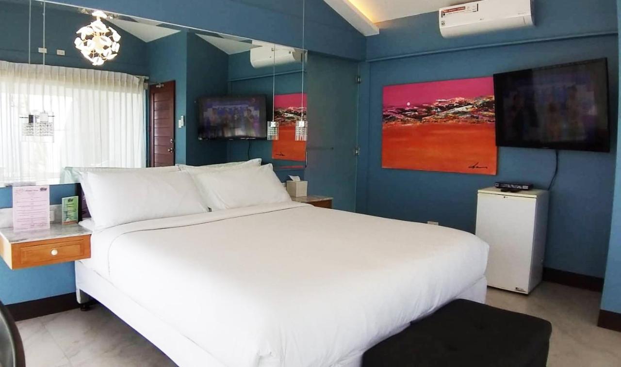 The Carmelence View Bed and Breakfast Tagaytay City Exteriör bild